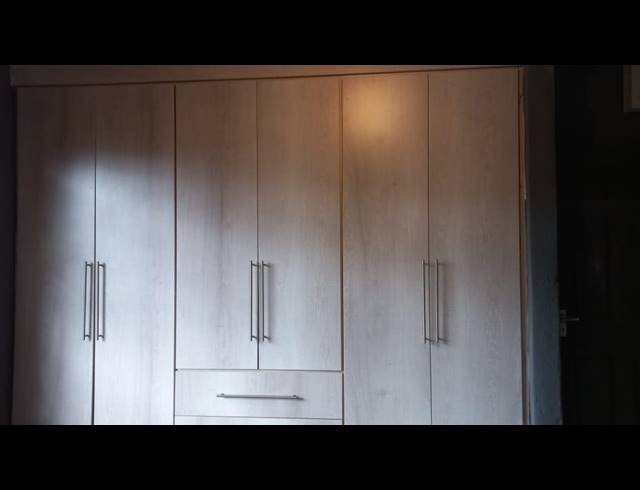 2 BEDROOM FLAT RENTED IN SUNNYRIDGE